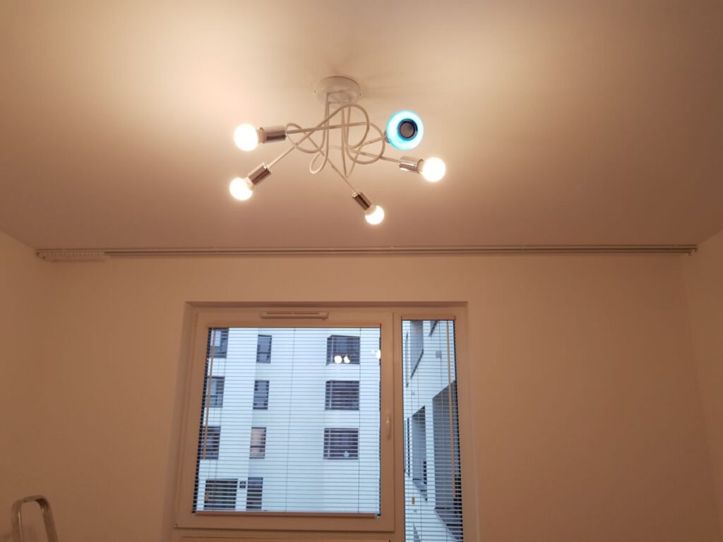 szyna karniszowa systemu TS kolor biały z agrafkami montaż do sufitu