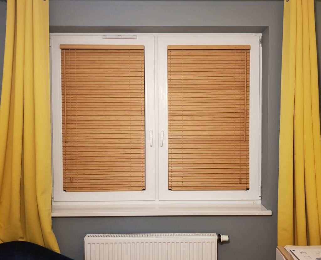 żaluzje bambusowe 25 mm, montaż do  ramy okiennej, kolor bambus natural